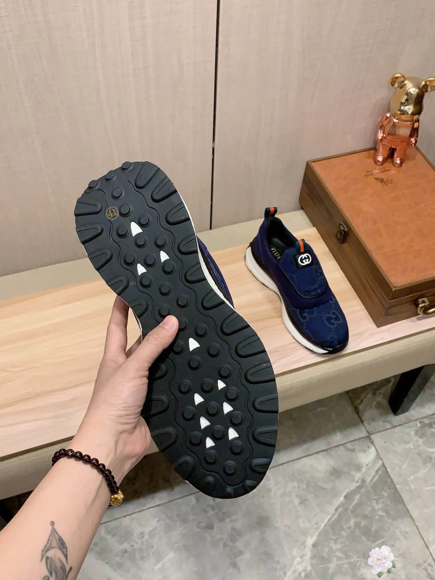 Men's men's shoes💰460💰💰🎩🎩[Lightning][Lightning] "Gucci*" The latest • popular casual shoes, top brand [seduce] luxury ~ purchasing agency, top ~ quality. [Strong] The upper is made of imported breathable cowhide with woven material ➕ breathable sheepskin feet (•) and fine workmanship. The original stylish and stylish soft rubber wear-resistant and non-slip outsole is light and comfortable on the feet. The real thing looks better when photographed. 004: Size: 38-44, 3️⃣ colors selected